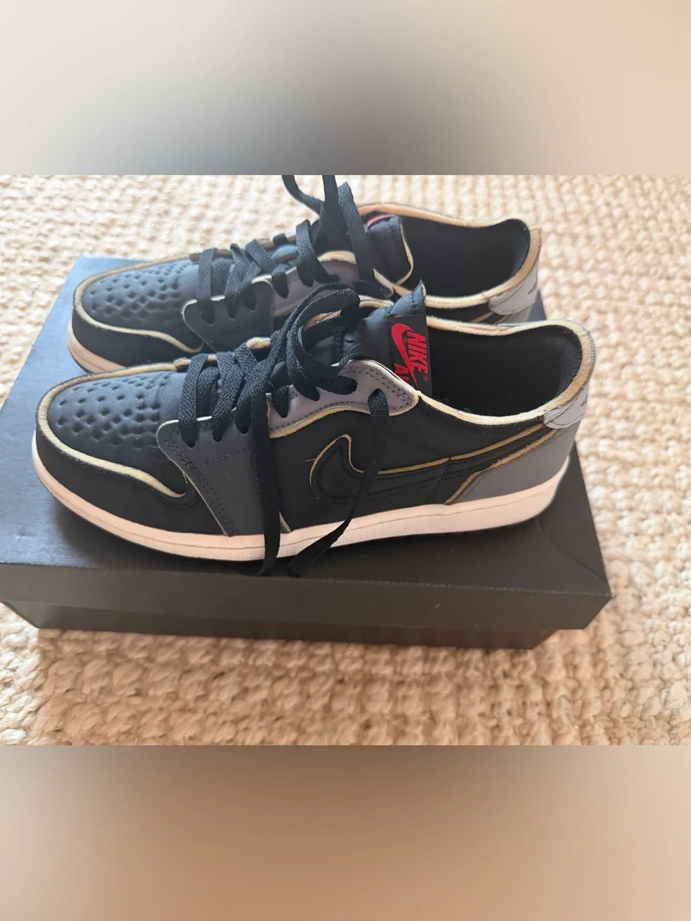 Jordan 1 Retro Sneakers - Black Smoke  - 0982006